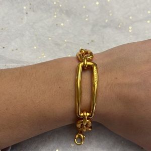 Beautiful UNODE50 gold bracelet